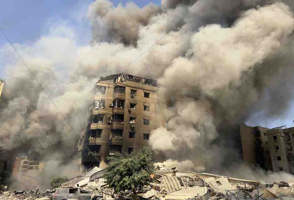 Hezbollah dice di essere pronto per uno scontro a terra, mentre Israele bombarda il centro di Beirut