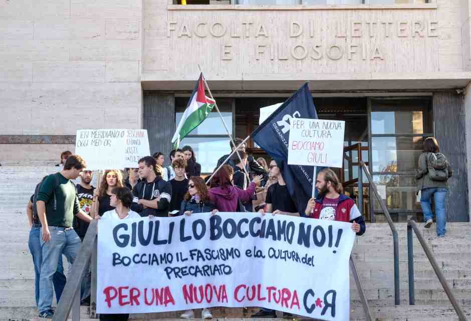L'ultimo esame di Giuli alla Sapienza: tra pranzi sociali, pro Pal e mal di testa