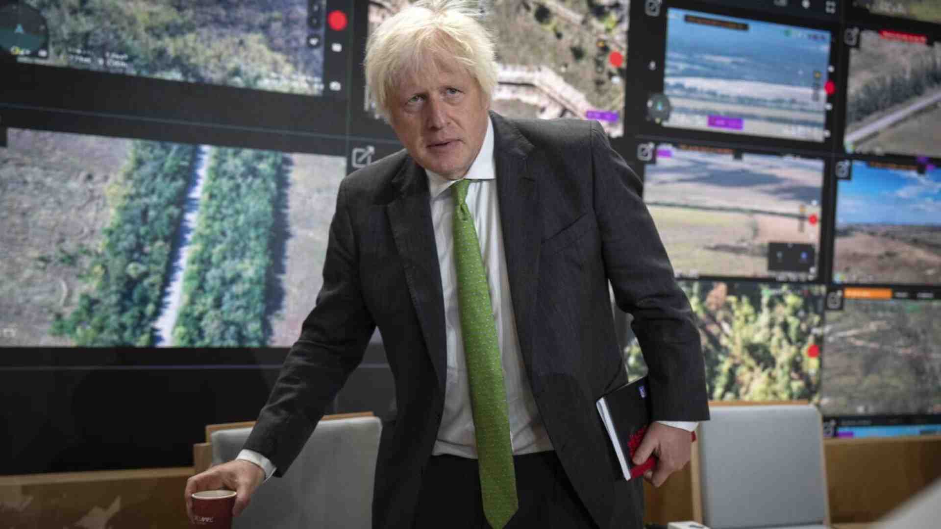 Il memoir “sguinzagliato” di Boris Johnson piomba sul futuro dei Tory