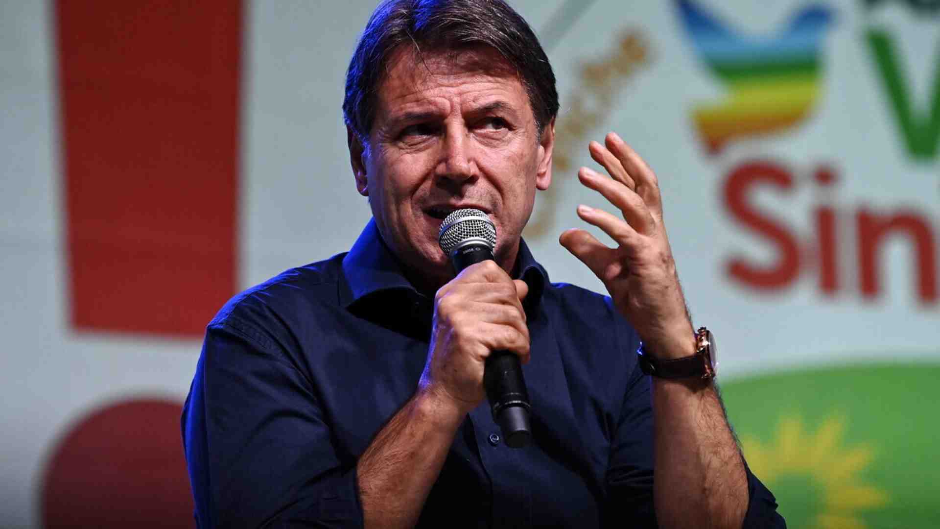 Conte disfa il campo largo: "Non esiste più. Renzi è una bomba a orologeria"