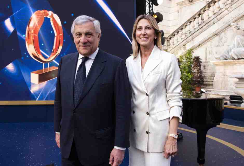 È il giorno del Cda Rai: Forza Italia cerca i voti per Agnes presidente, Marano alla finestra