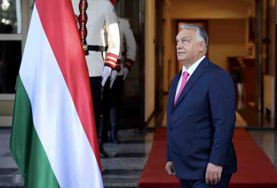 Altro che Soros: ecco come una banca vicina a Orbán ha prestato milioni di euro a Vox