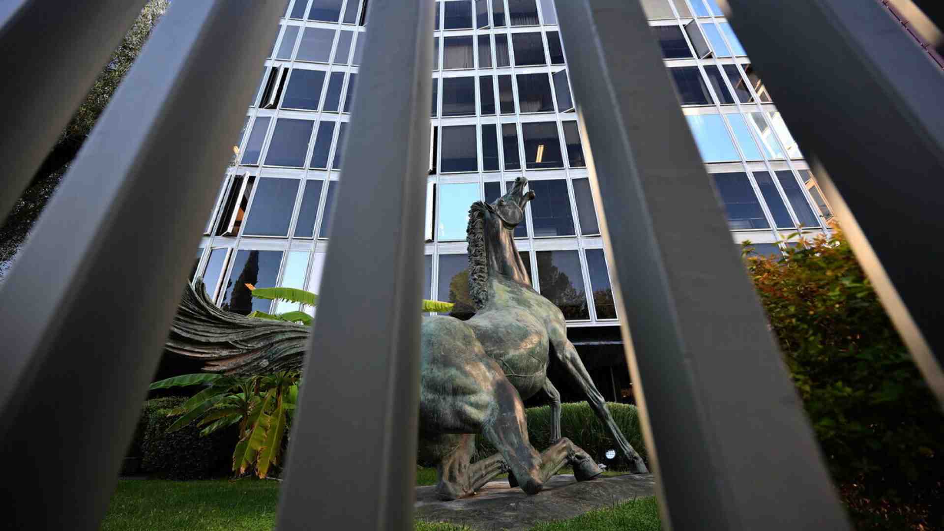 Il governo chiede a Cdp di partecipare alla privatizzazione di Rai Way, ma ci sono paletti