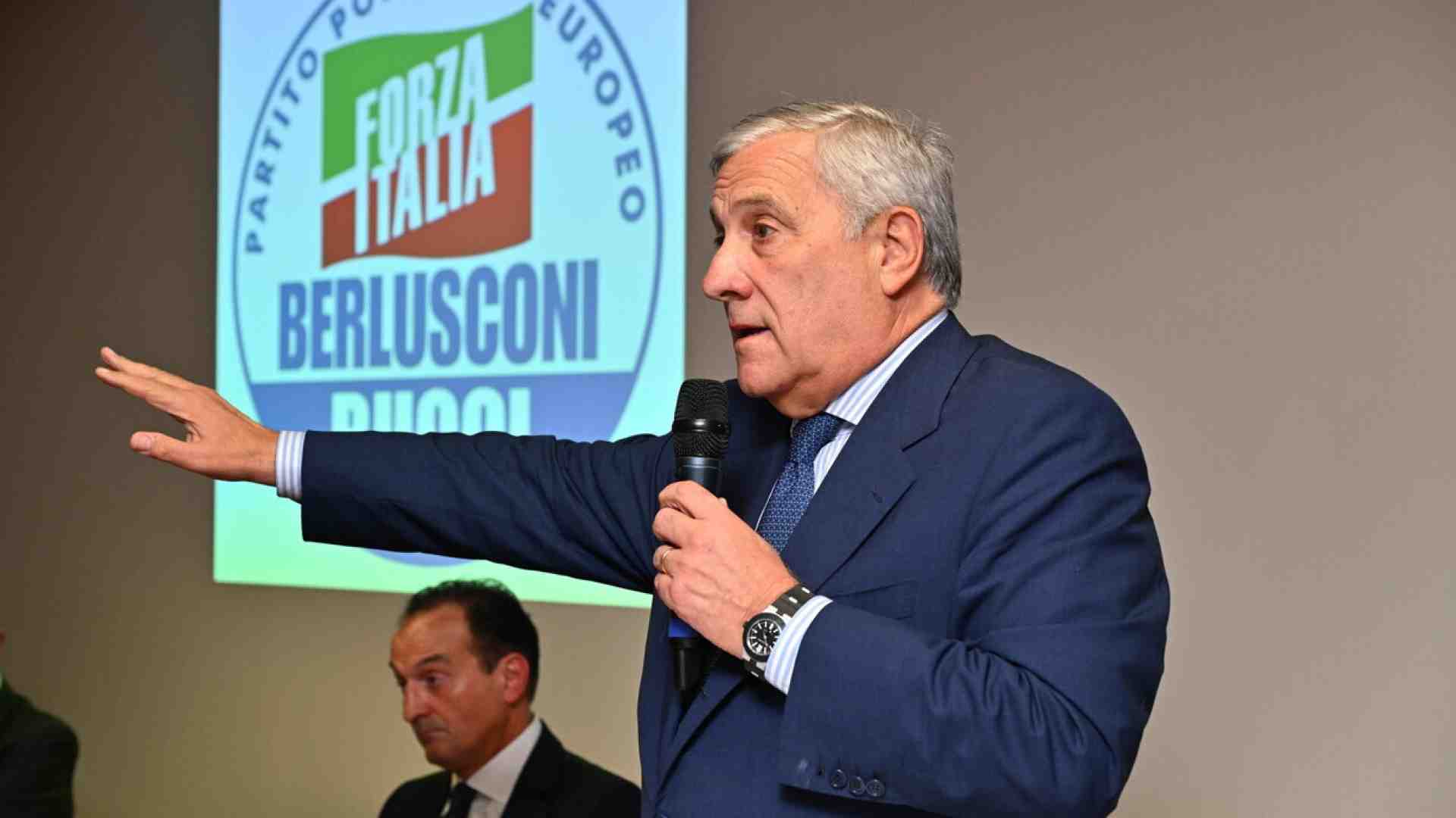 Crescono i parlamentari di FI, che ora guarda alle deleghe di Fitto