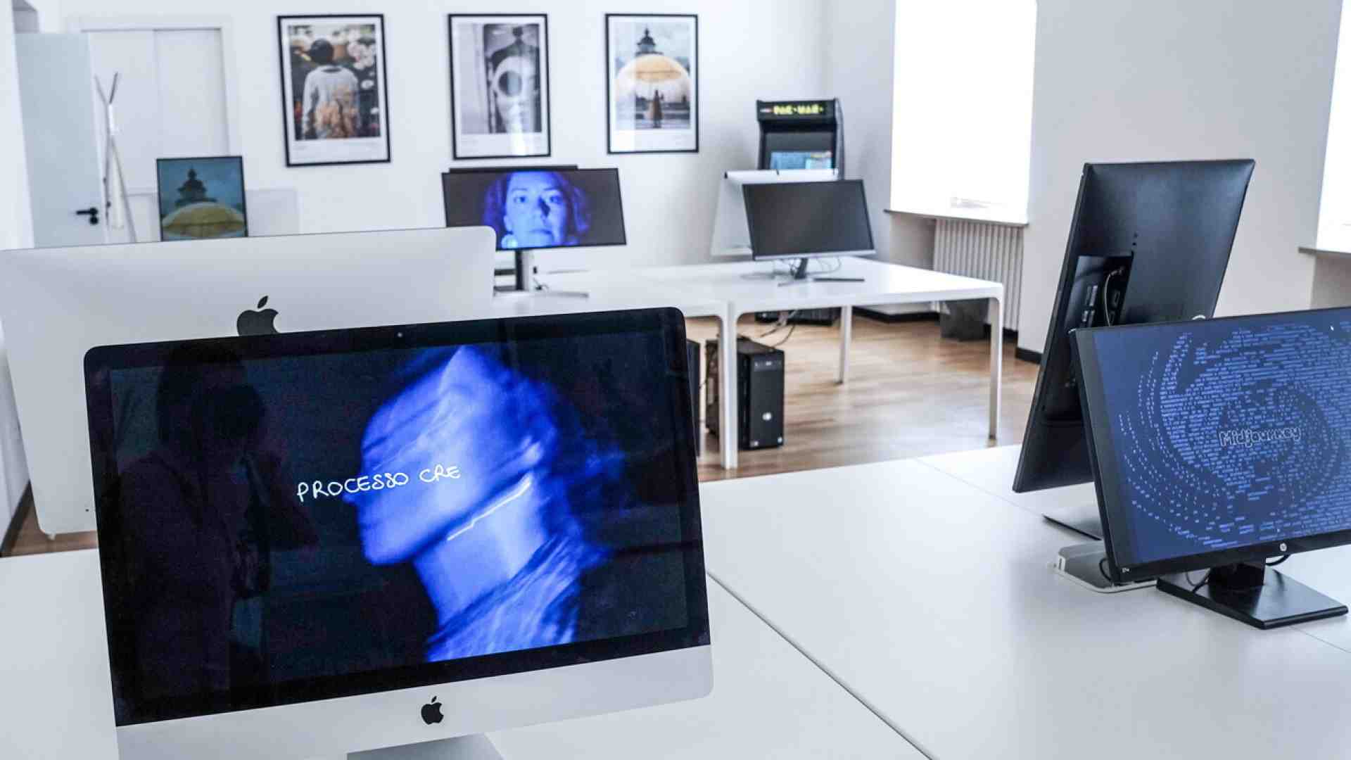 Di banner meteo-variabili e altre geniali applicazioni dell’AI per vendere vestiti