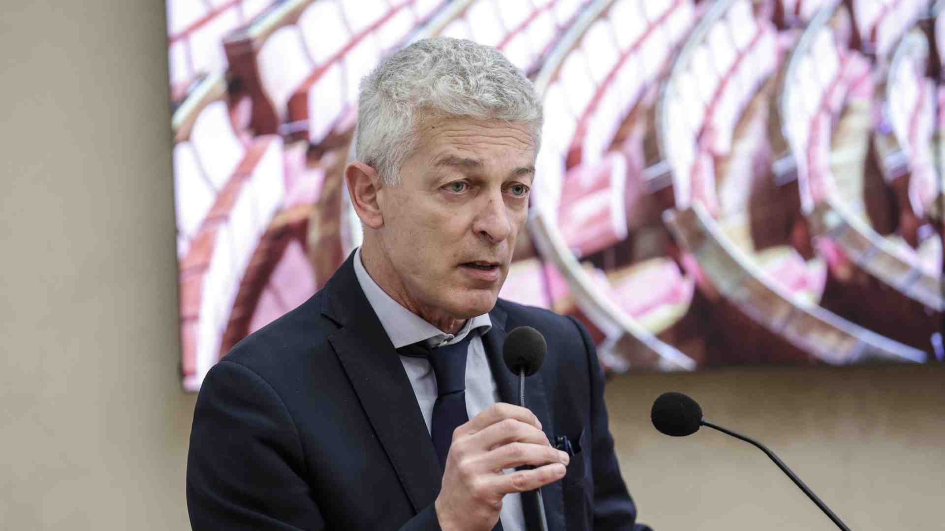 Morra: "Bucci è malato oncologico come Santelli: chi lo vota deve esserne consapevole"