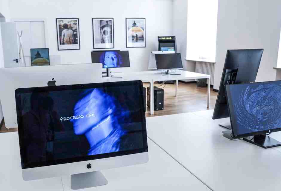 Di banner meteo-variabili e altre geniali applicazioni dell’AI per vendere vestiti