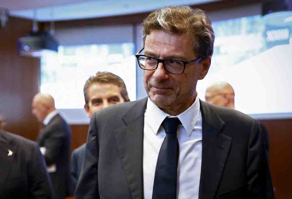 Nella prossima manovra "si chiederanno sacrifici a tutti", dice Giorgetti: dalle banche alla Difesa