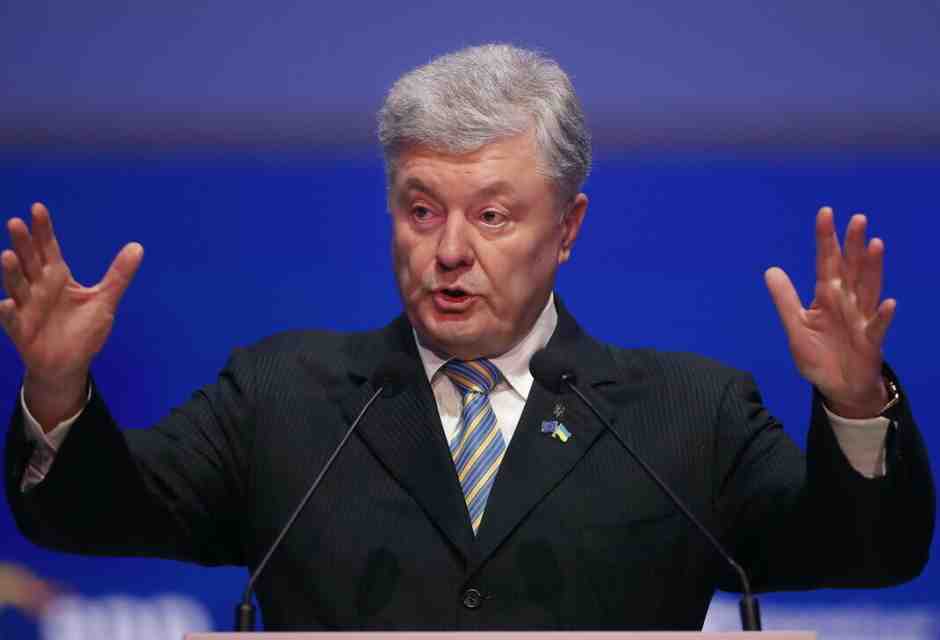 L'ex presidente Poroshenko candidato? "Sì, voglio essere il primo eurodeputato ucraino"