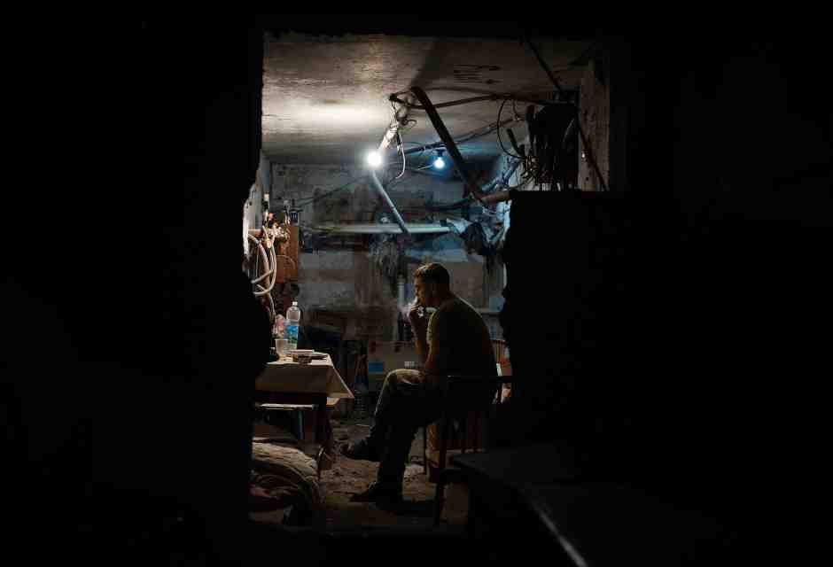 I virtuosi del sostegno all’Ucraina e le “macchie di buio” che restano sui soldati al fronte