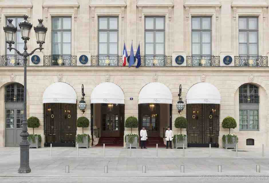 Dove ha alloggiato la storia. All’asta ancora una volta gli arredi del Ritz di Parigi
