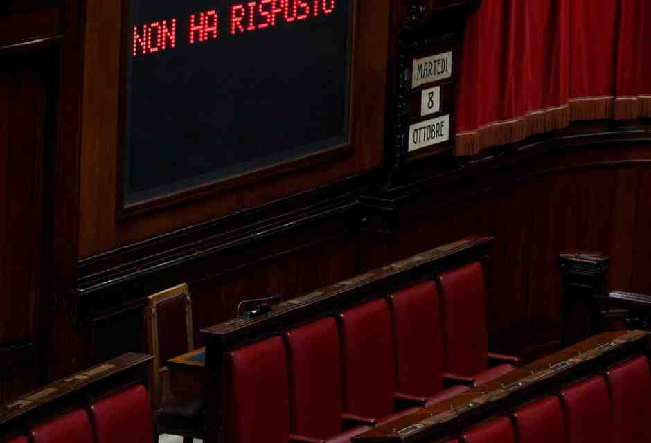 Meloni fallisce il blitz su Marini, le opposizioni si tengono nel sospetto. Ipotesi accordo a novembre su 4 giudici