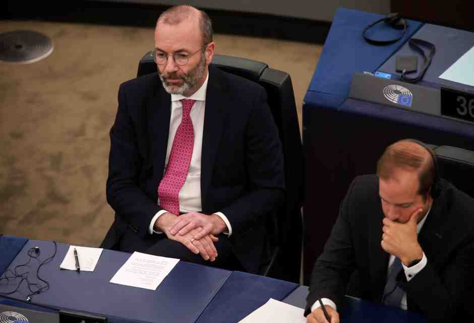 Sulle audizioni dei commissari il Ppe sfida i socialisti. Fitto tira un sospiro di sollievo