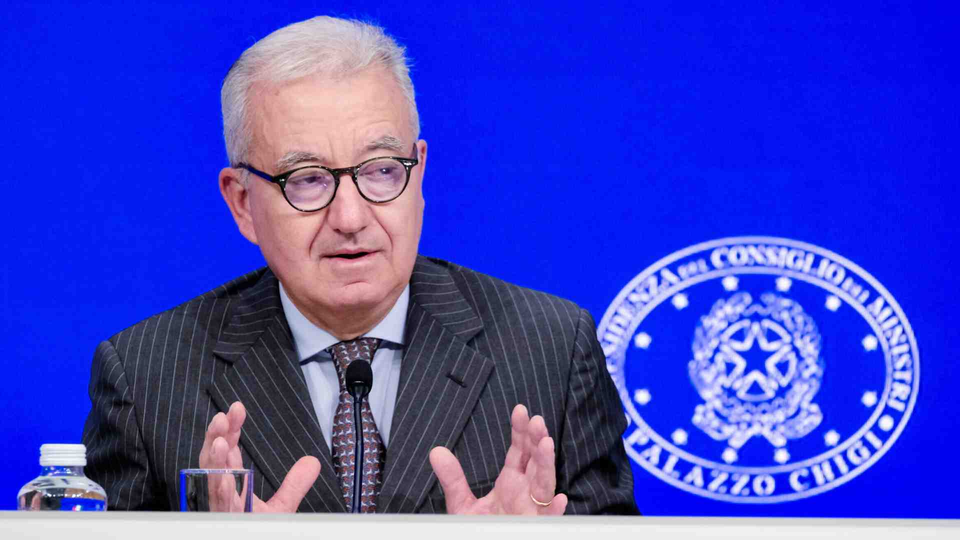 Mantovano: “L’Italia con Kyiv a prescindere da chi ci sarà in America. Pm contro il governo? Una constatazione”