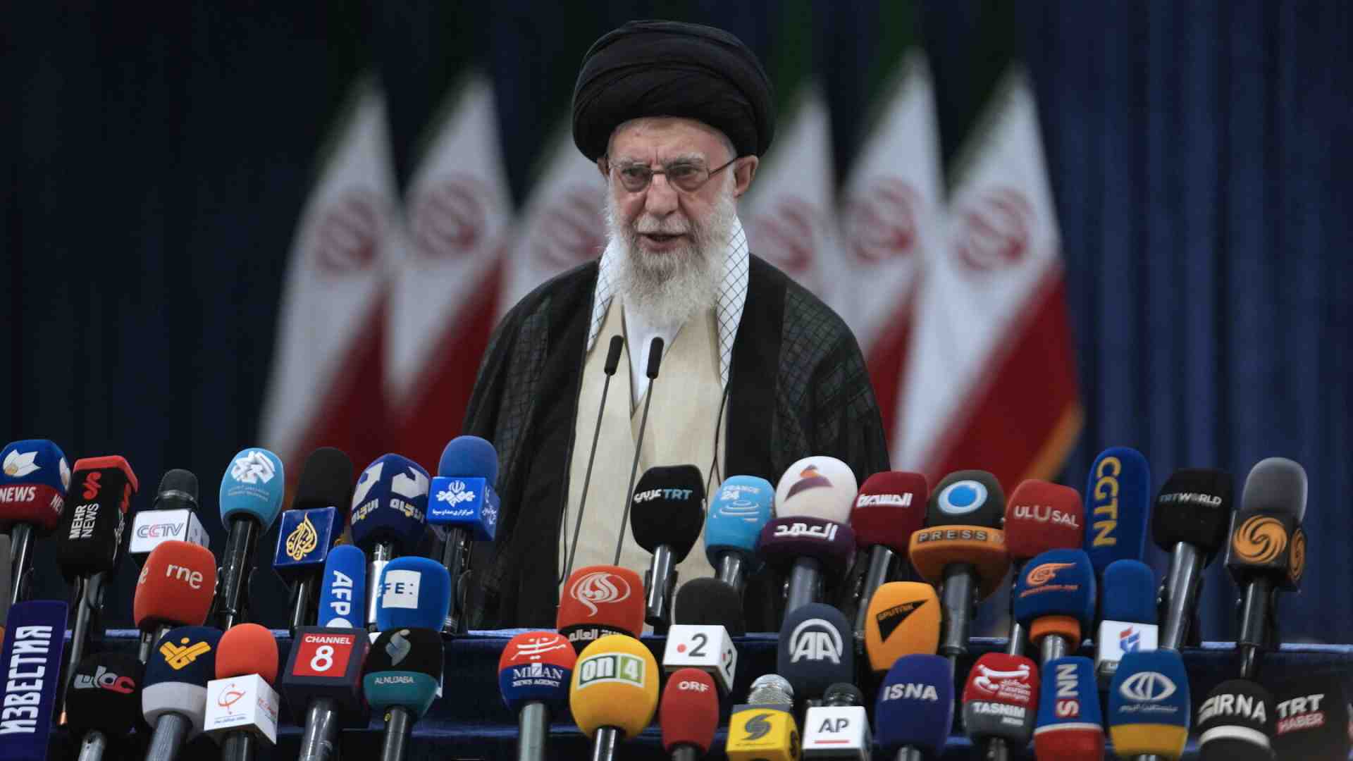 Khamenei ci legge, studia e sa parlare la lingua che seduce le democrazie