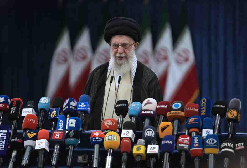 Khamenei ci legge, studia e sa parlare la lingua che seduce le democrazie