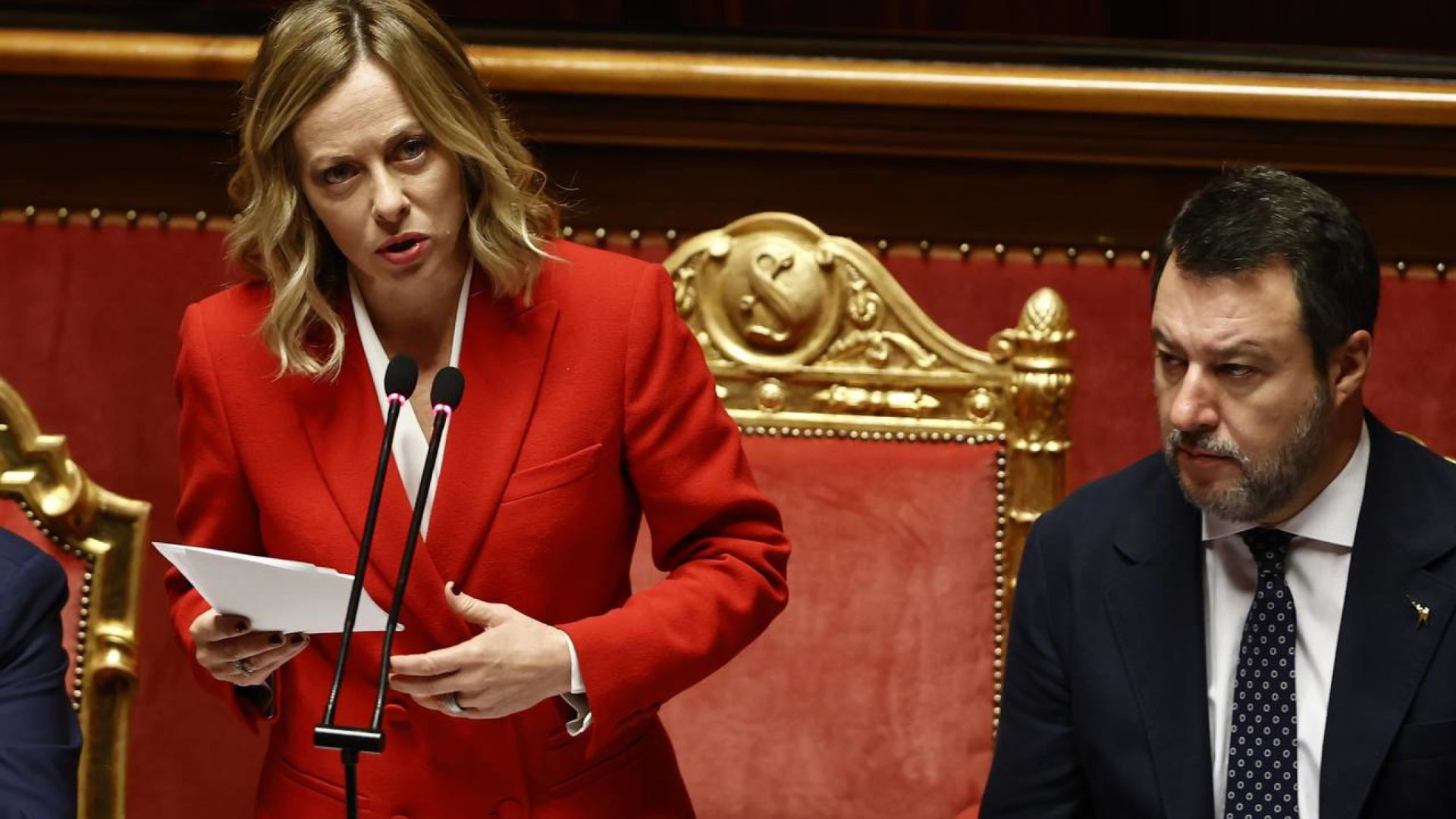 Meloni chiede «unità nazionale» su Fitto. A Bruxelles tensione sui migranti