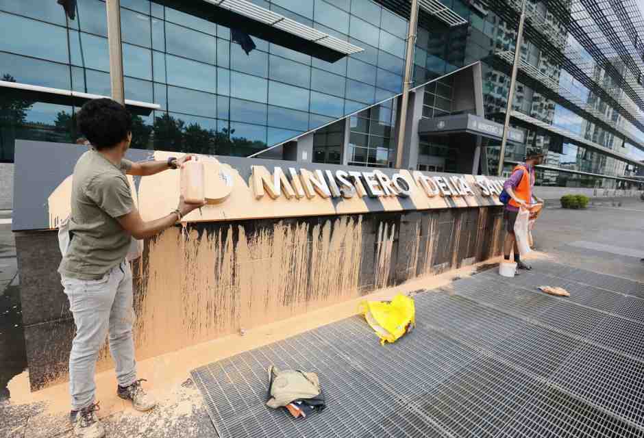 Il patto indicibile e involontario tra il governo e i movimenti ambientalisti