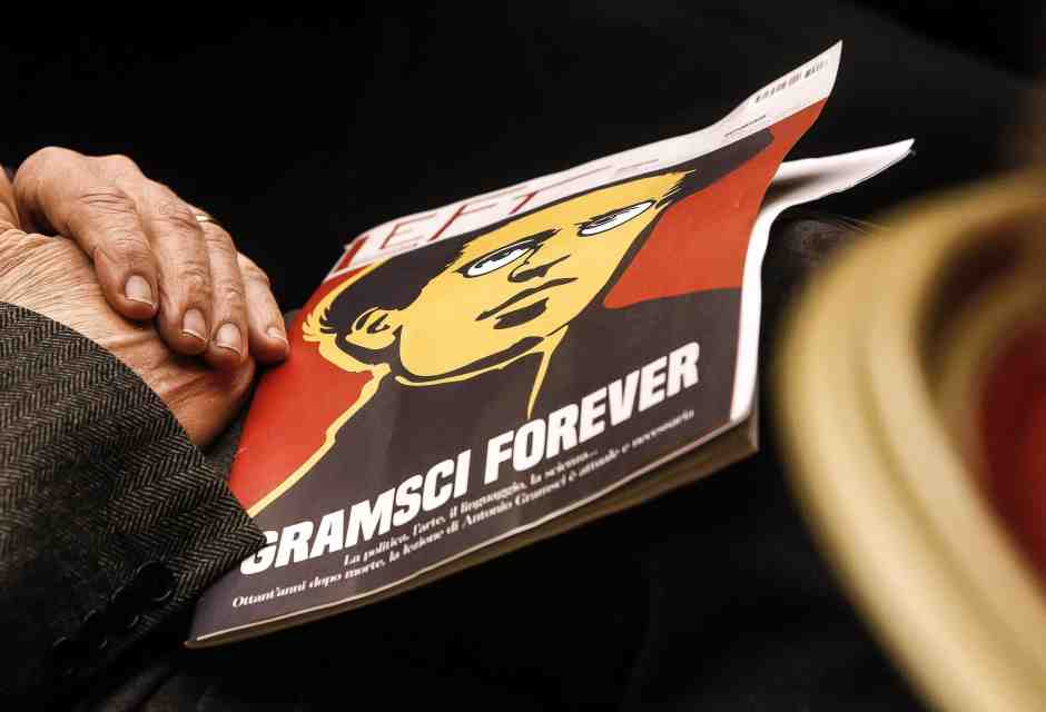 Sputiamo su Gramsci. Contro la destra che gioca a fare la sinistra