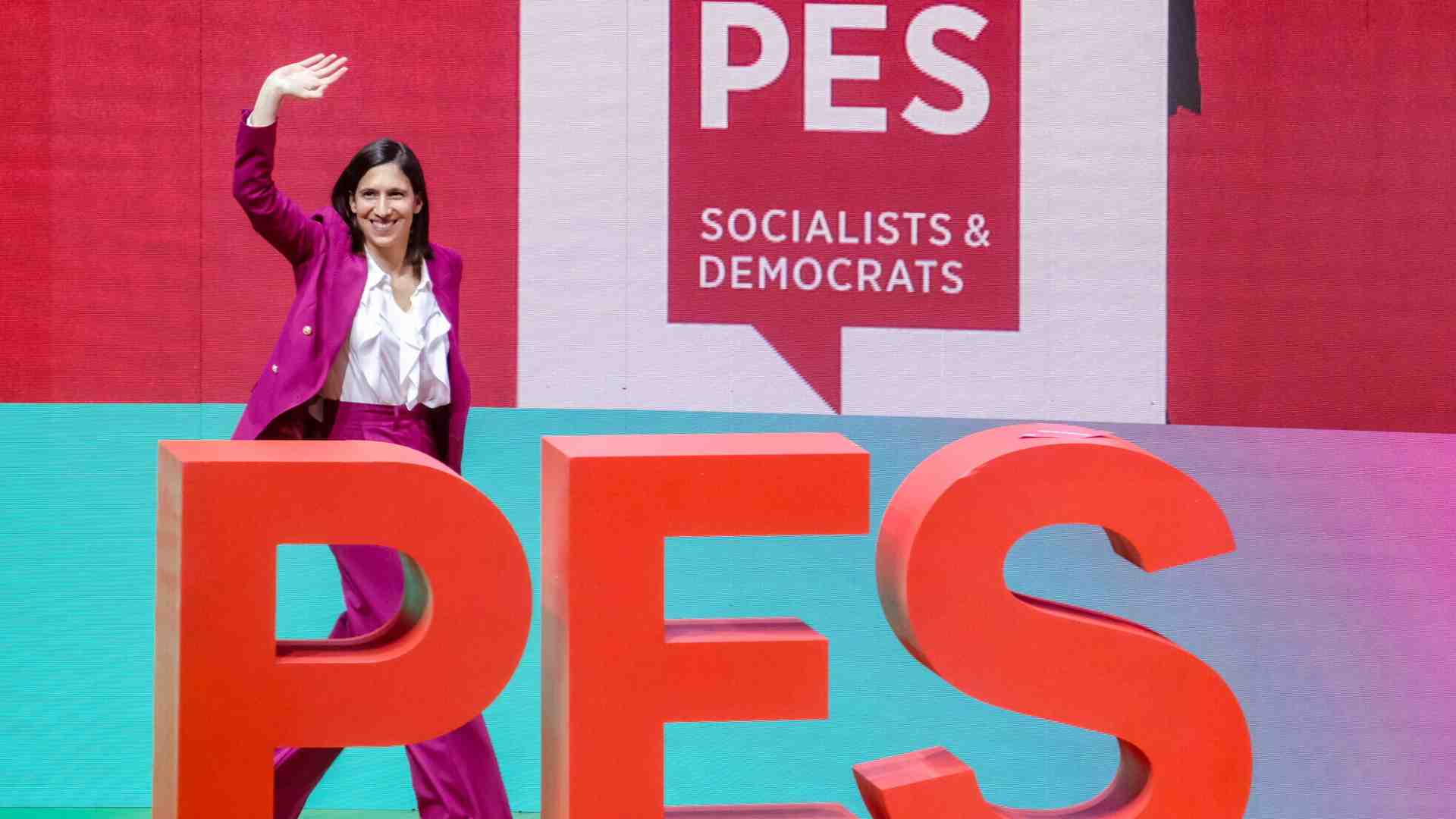 Albania, immigrazione, Ucraina e ambiente: così il Pd si allontana dal socialismo europeo