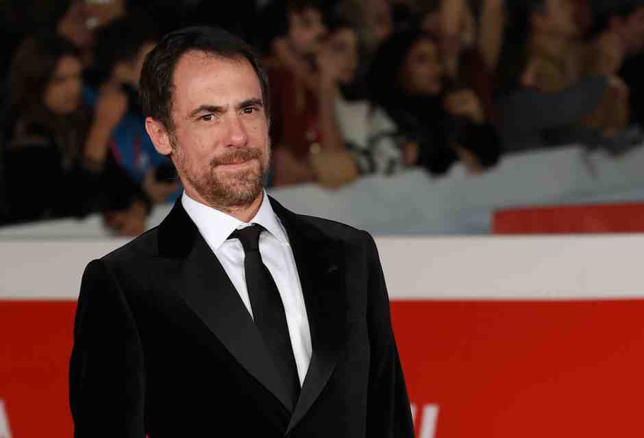 Com’è grigio questo segretario Berlinguer visto come un padre della patria