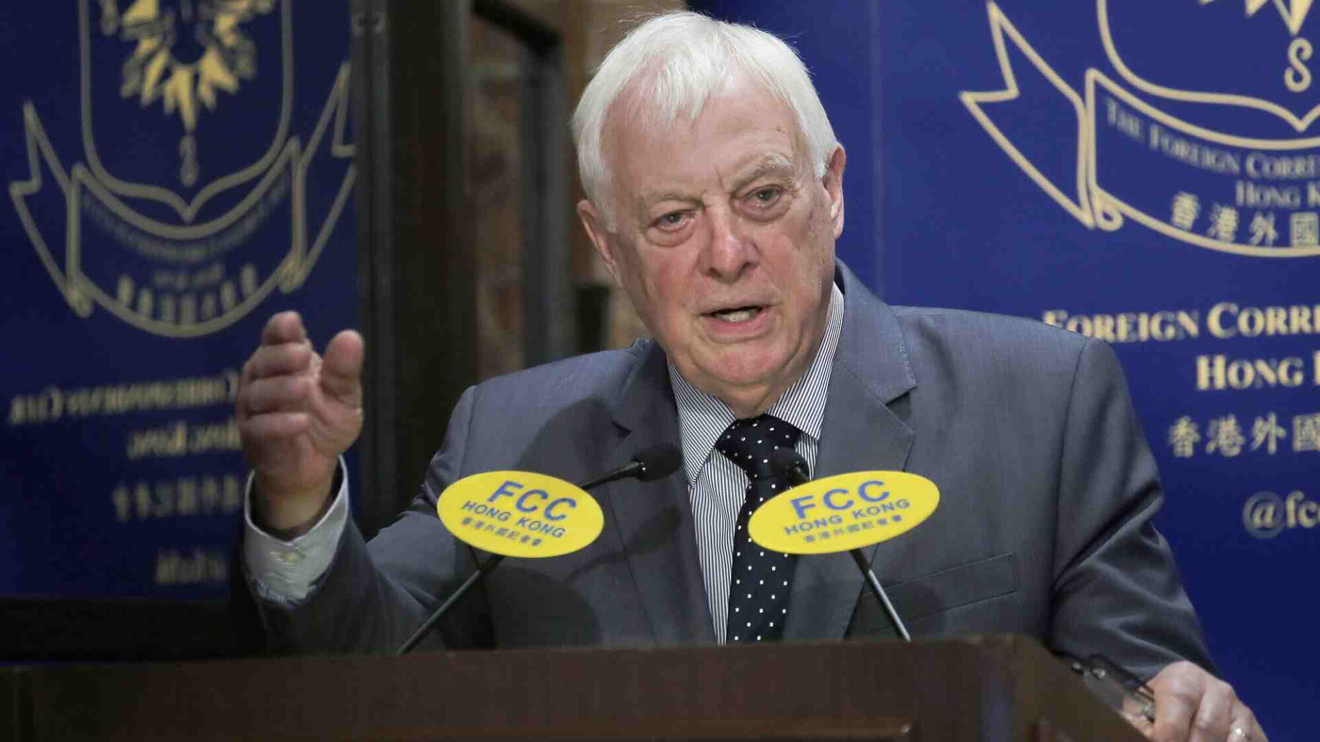 Oxford cerca un nuovo chancellor mentre combatte contro i perenni offesi