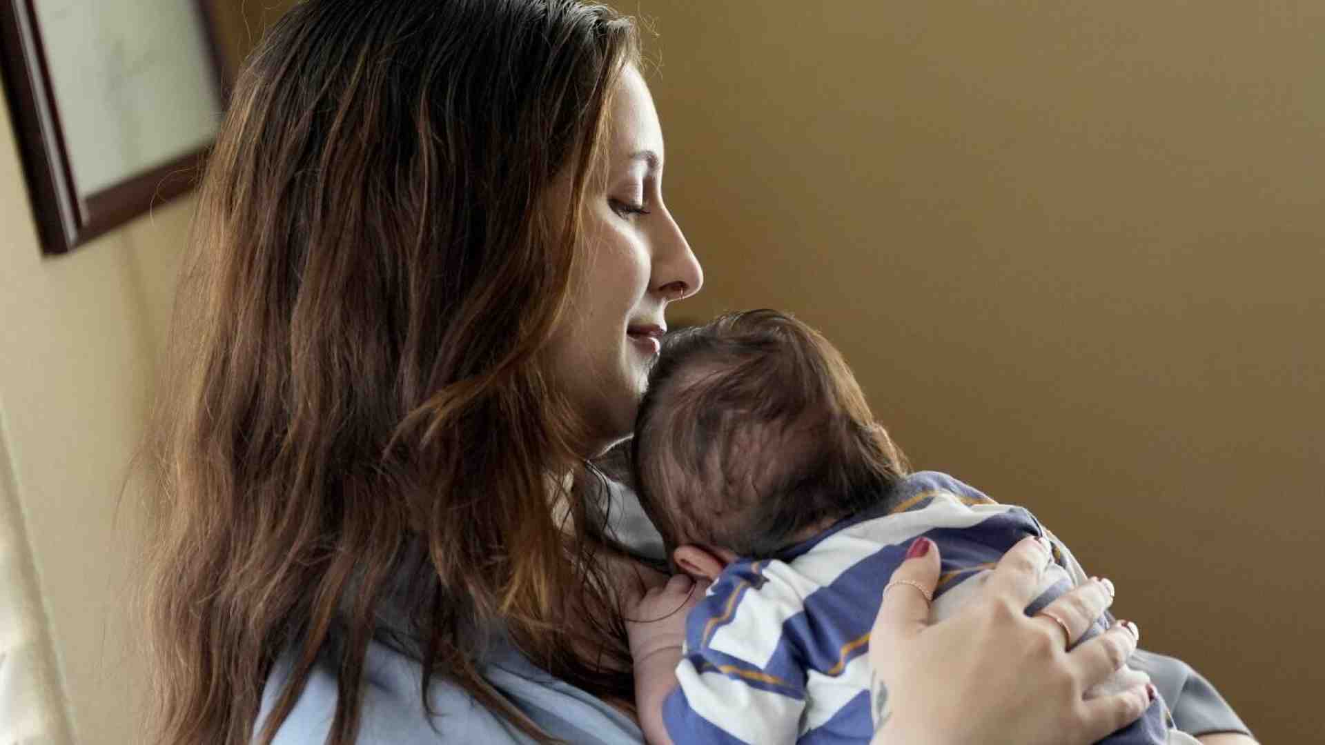 Cosa non torna nella nuova legge sulla gestazione per altri