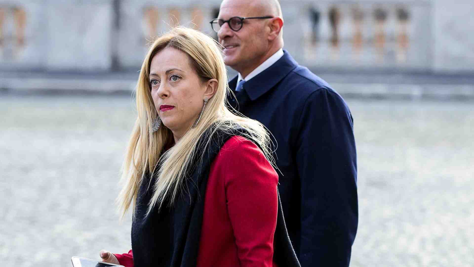 Rampelli e la pace con le sorelle Meloni: così il vecchio zio di FdI non borbotta più