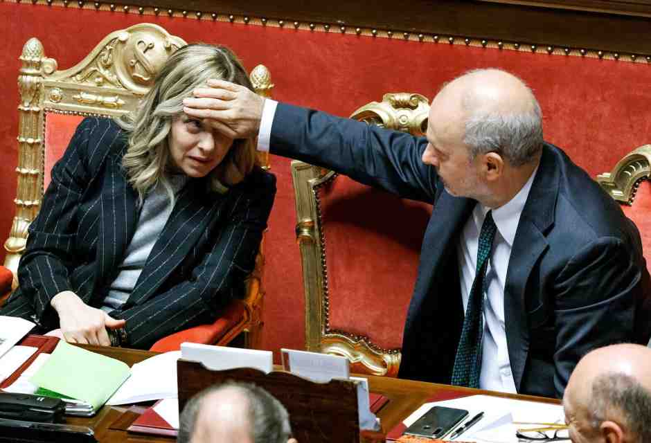 Governo e opposizione litigano sulla spesa sanitaria senza fare i conti con l’algebra