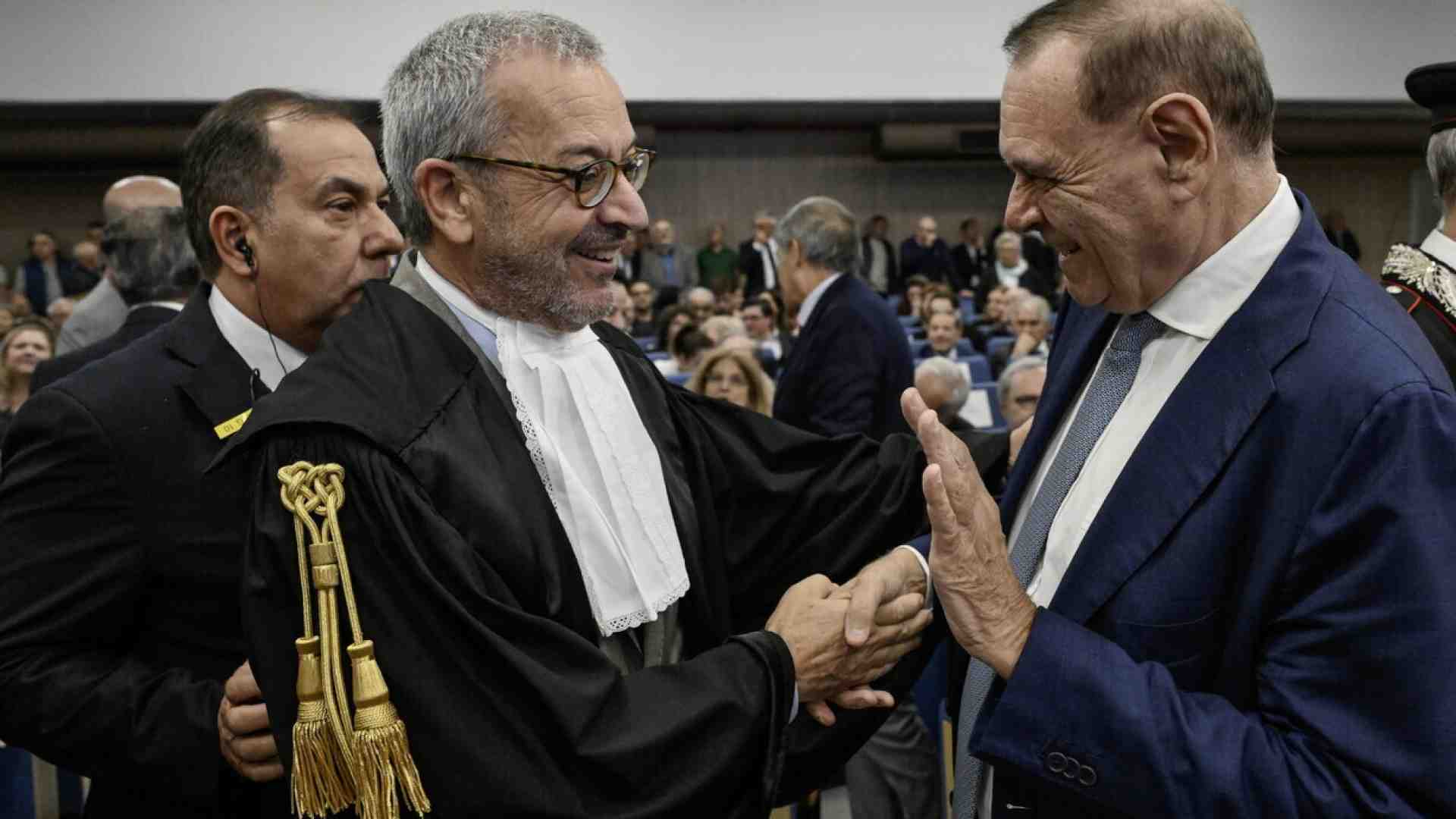 Mastella: "Contro le invasioni di campo della magistratura intervenga il Csm”