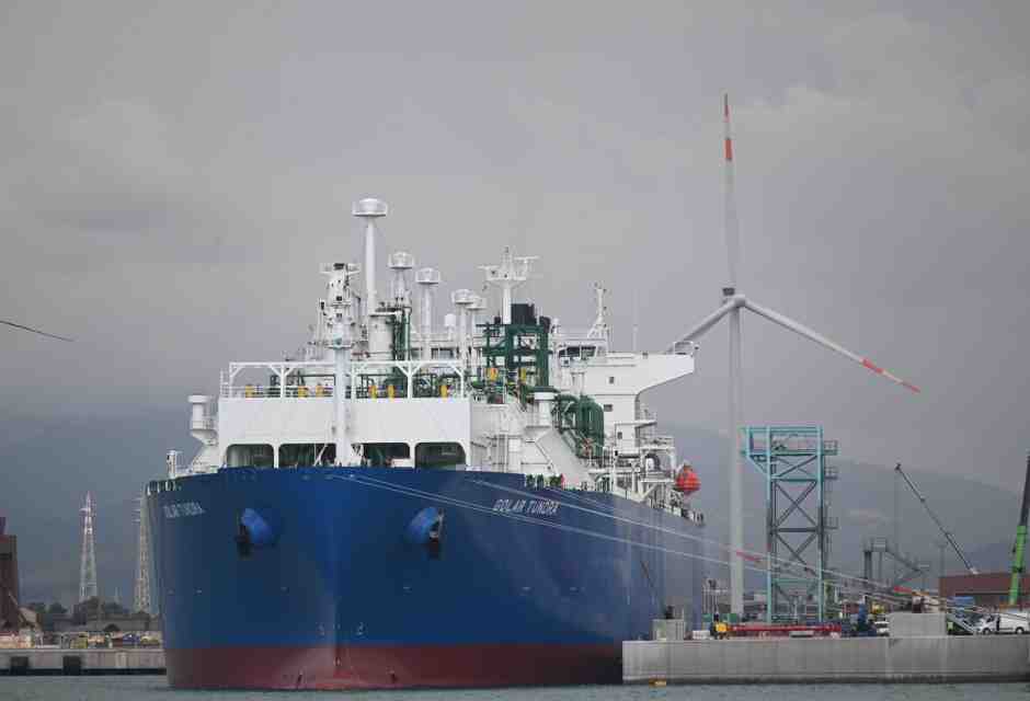 Le giravolte di Orlando e Bucci sul rigassificatore di Piombino