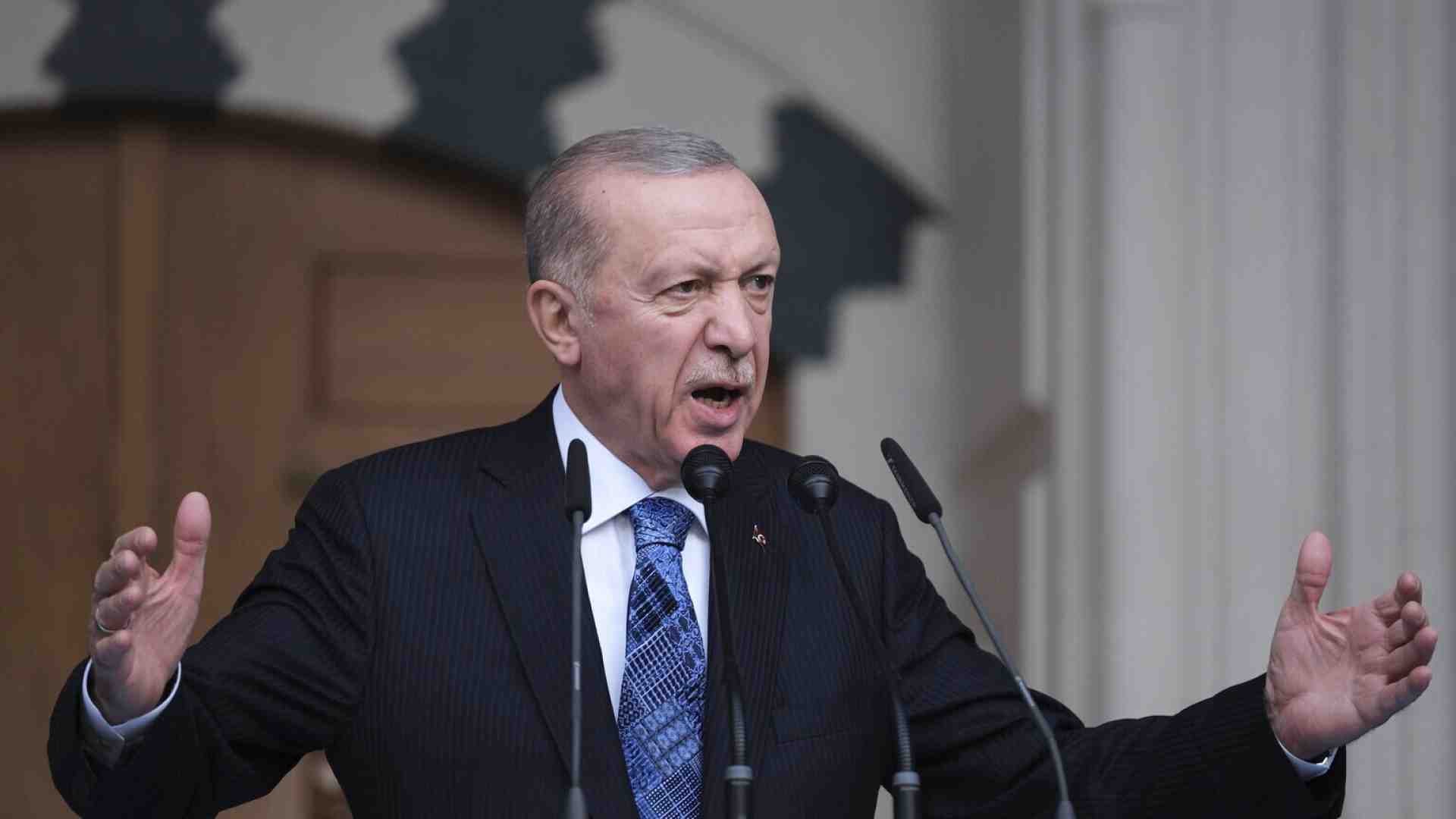 L'azzardo turco. Ma la dedollarizzazione è molto lontana. Parla l’economista Brunello Rosa