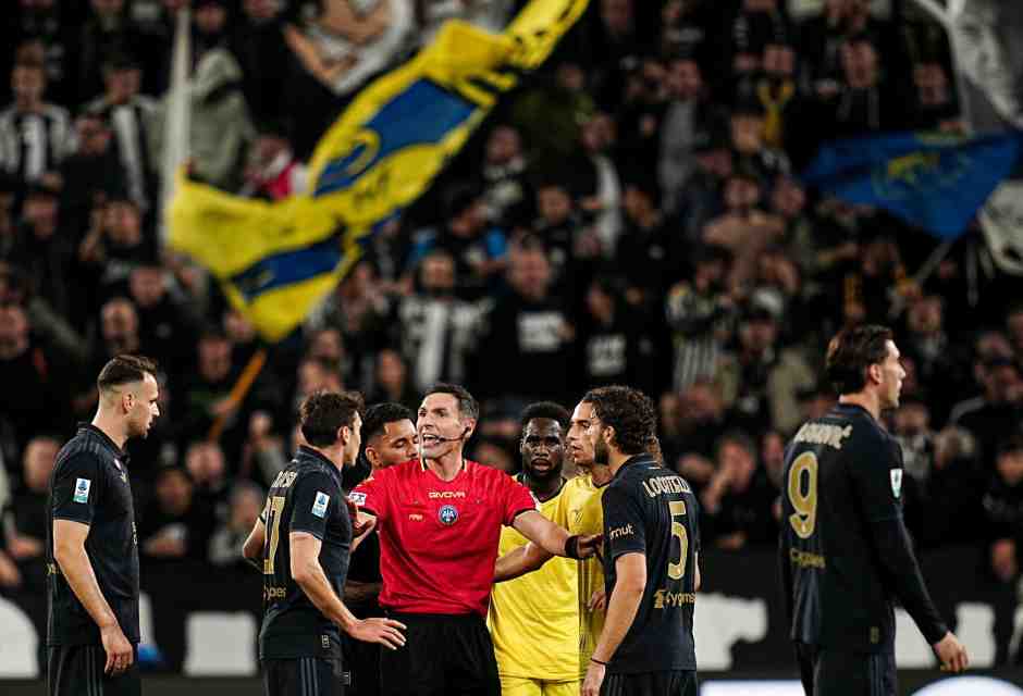 Combattere la pirateria nel calcio non con maggiore proibizionismo ma con il modello Spotify