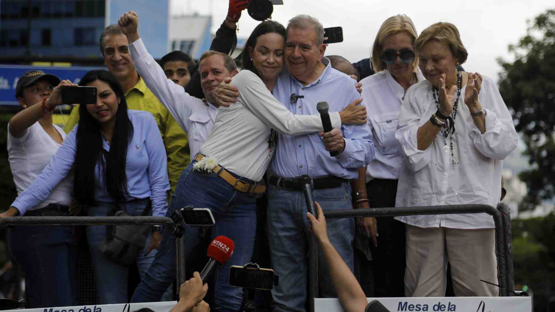 María Corina Machado e Edmundo González vincono il Premio Sacharov 2024