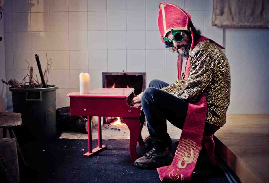 Le feste di Capossela. Balli, ringraziamenti, preghiere. E Tom Waits