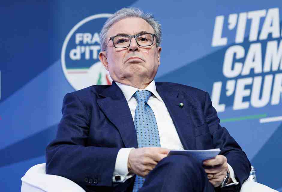 Il "felliniano" Bruno Frattasi, capo dell'agenzia per la cybersicurezza, oggi condominio di parenti. Un ritratto