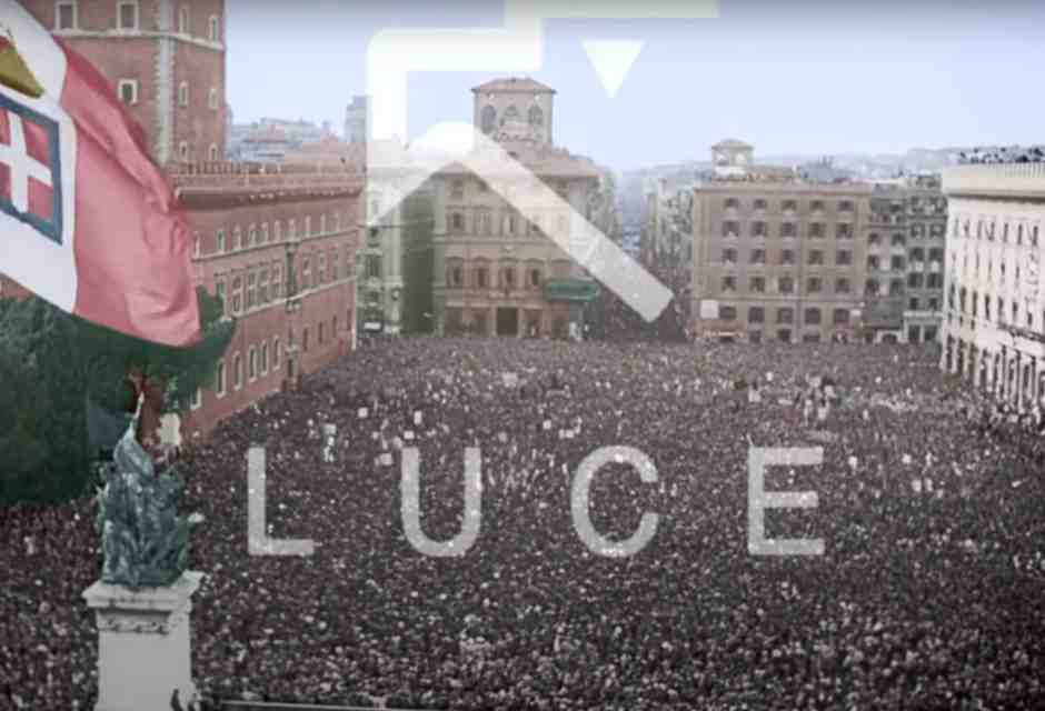 Quella folla plaudente in Piazza Venezia fu la nostra vergogna nazionale