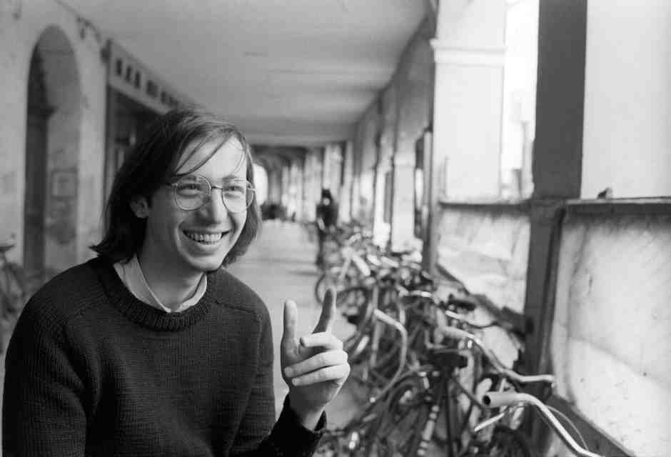 Lo spericolato tentativo di portare Tondelli a teatro al Romaeuropa Festival