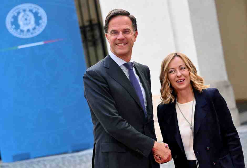 Meloni vede Rutte: "Ribadiamo il nostro sostegno alla Nato. Dall'Italia nuovi aiuti all'Ucraina"