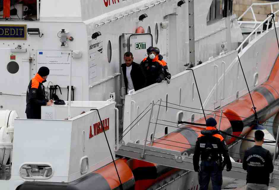 Gestire l’immigrazione è compito del Parlamento, non dei tribunali