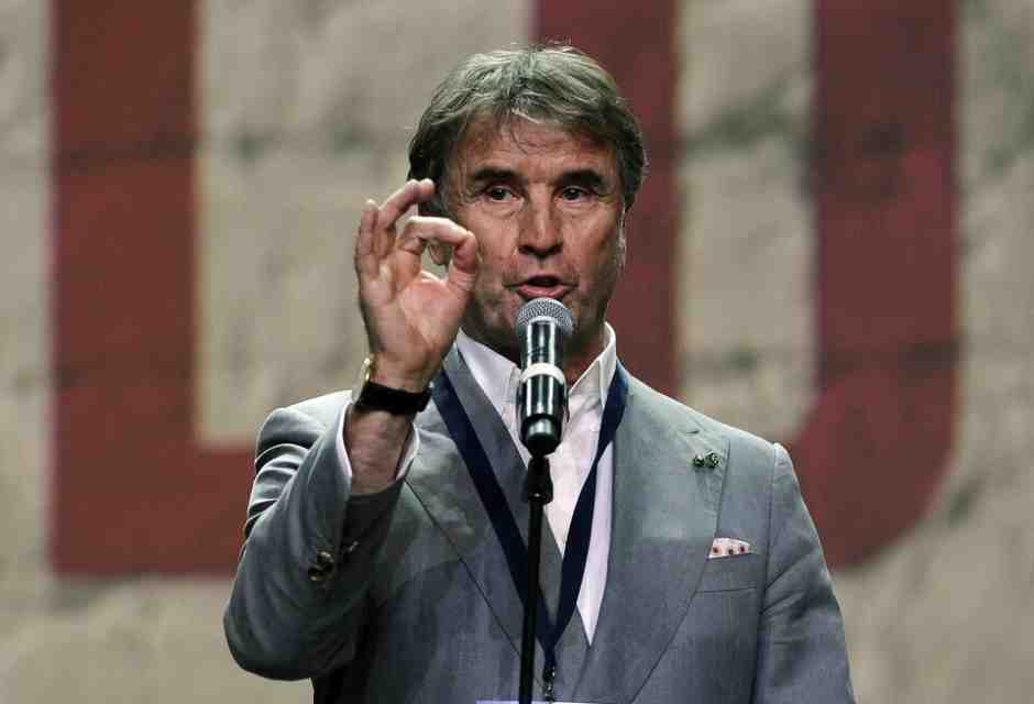 Brunello Cucinelli: "In Umbria voto Proietti. Meloni? Un orgoglio italiano all'estero"