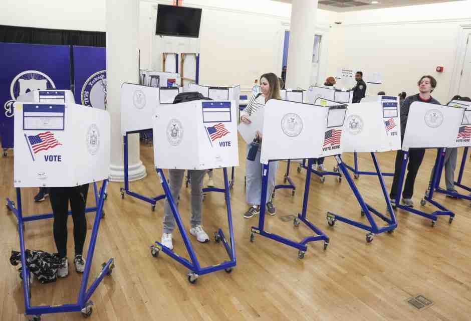 Come avrebbero votato "gli italiani" in America, a proposito di quella storia della società civile