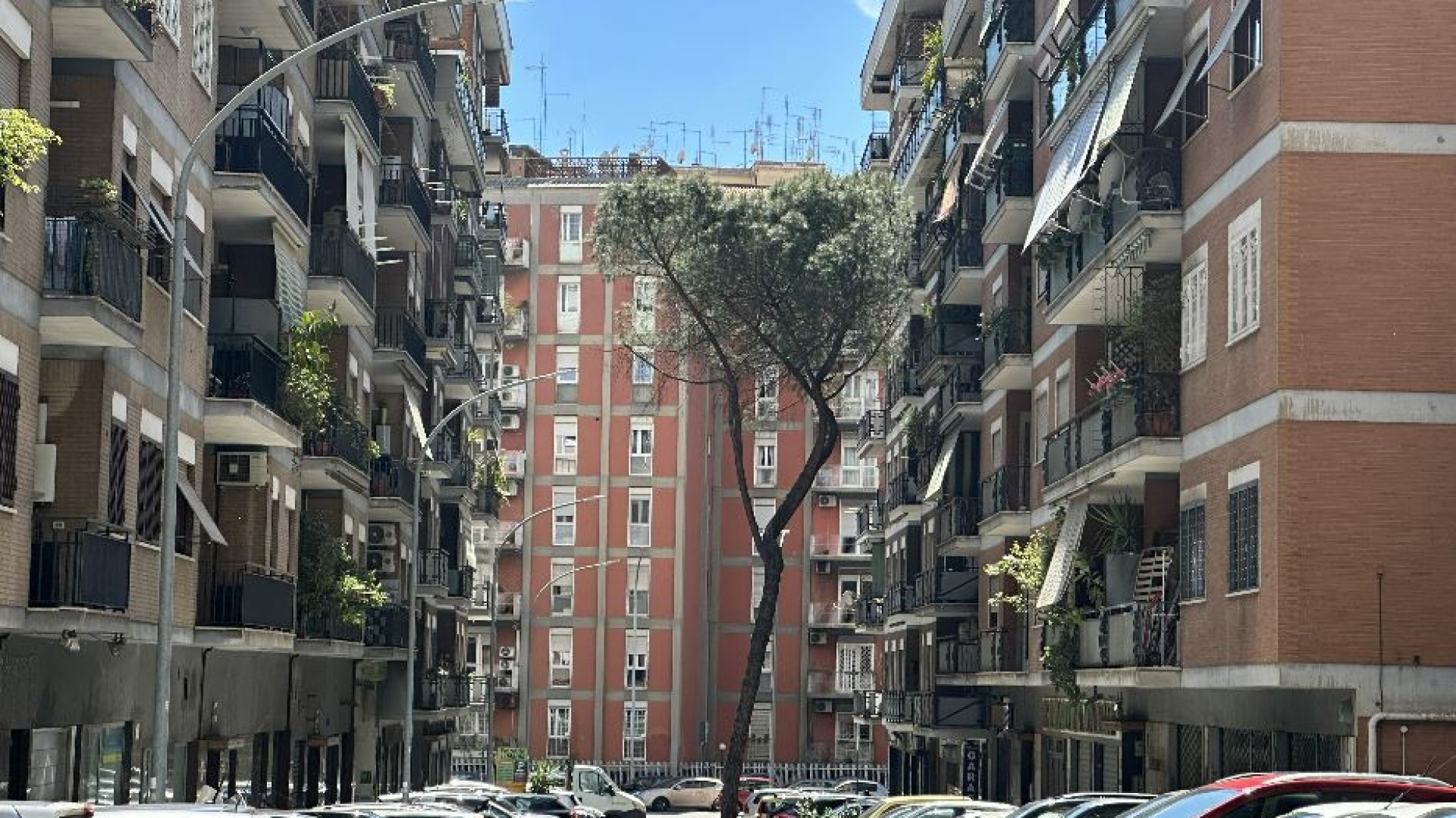 La casa è diventata un sogno impossibile. E le famiglie vanno in affitto