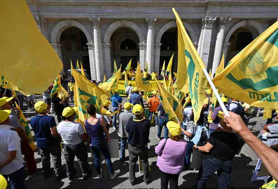Agricoltori in marcia verso la Regione Lazio: cronache da un idillio rotto a destra
