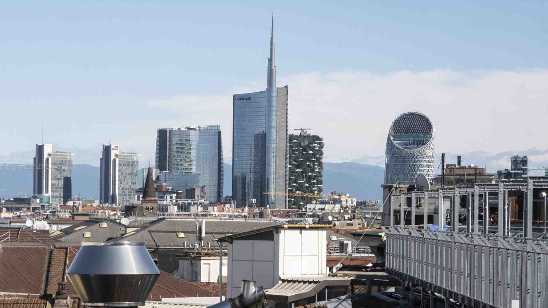 Proteggere la politica dalle esondazioni delle procure. Così Milano spiega l’Italia
