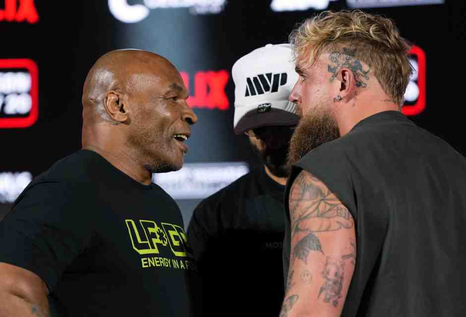 Tyson sul ring contro uno youtuber. L'ultima follia di Iron Mike