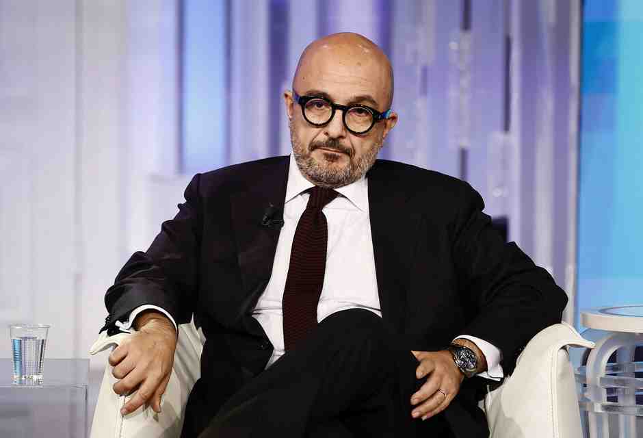 Gennaro Sangiuliano ritorna e scrive una biografia di Erdogan