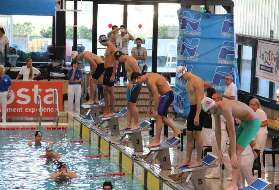 I 50 anni del trofeo di nuoto Nico Sapio, voce delle piscine e del calcio genovese