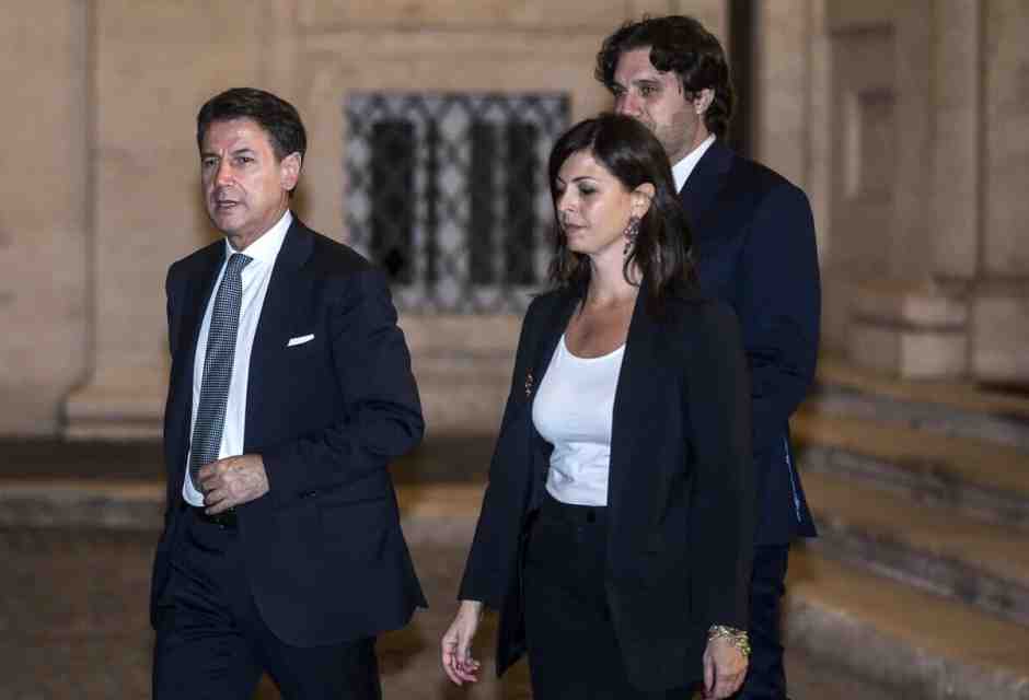 Il M5s dei “puri” fischietta sul grillino che in Rai ha provato a fare il furbetto