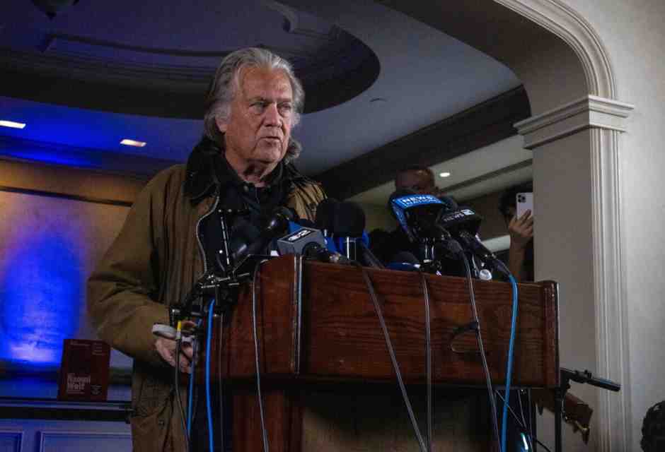 Bannon avverte l'Europa (e Meloni): "I soldi per l'Ucraina ce li metta lei"